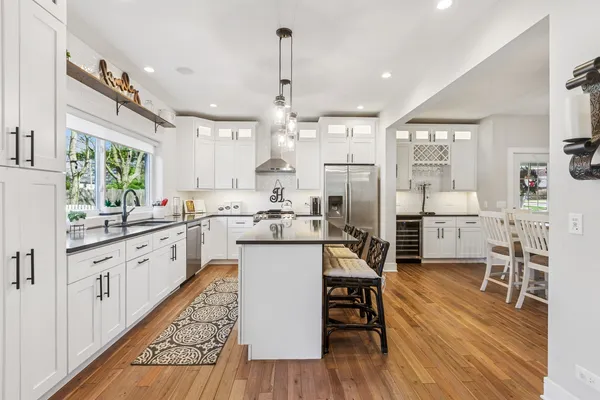 $1,050,000 | 422 Logan Avenue, Geneva, IL 60134