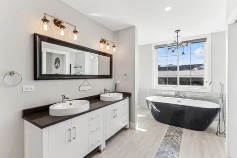 $1,050,000 | 422 Logan Avenue, Geneva, IL 60134