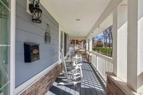 $1,050,000 | 422 Logan Avenue, Geneva, IL 60134