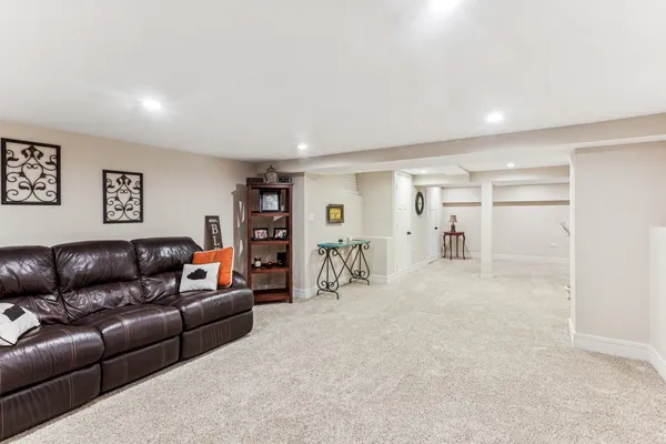 $1,050,000 | 422 Logan Avenue, Geneva, IL 60134