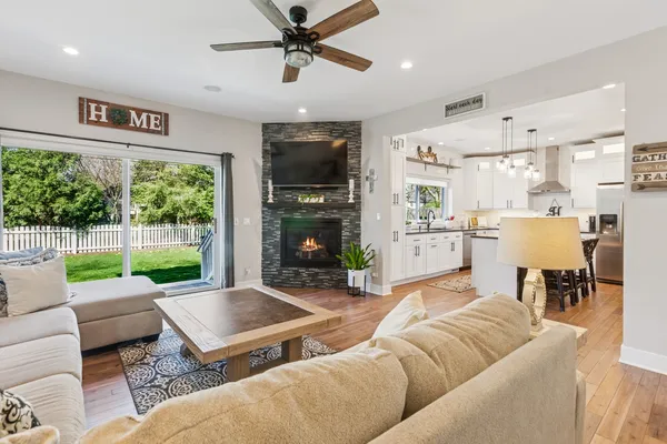 $1,050,000 | 422 Logan Avenue, Geneva, IL 60134