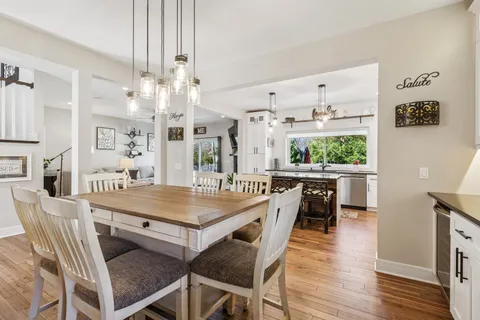 $1,050,000 | 422 Logan Avenue, Geneva, IL 60134