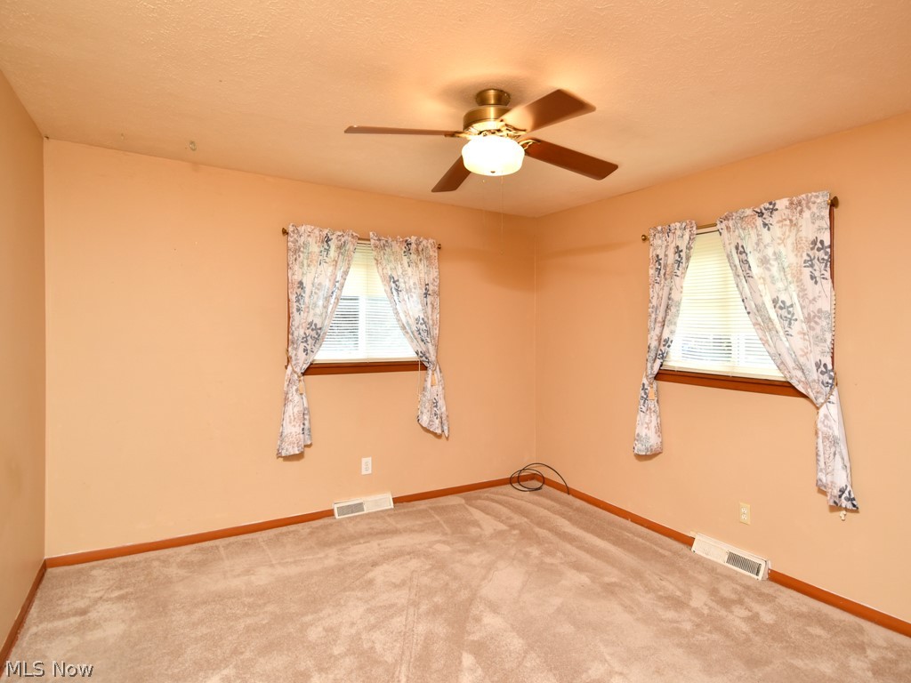 19924 Drake Road Strongsville, OH 44149 - Photo 16 of 31 Gallery Image 16
