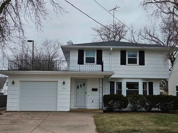 $329,900 | 1823 North Alvin Street, Appleton, WI 54911