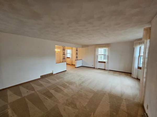 $329,900 | 1823 North Alvin Street, Appleton, WI 54911