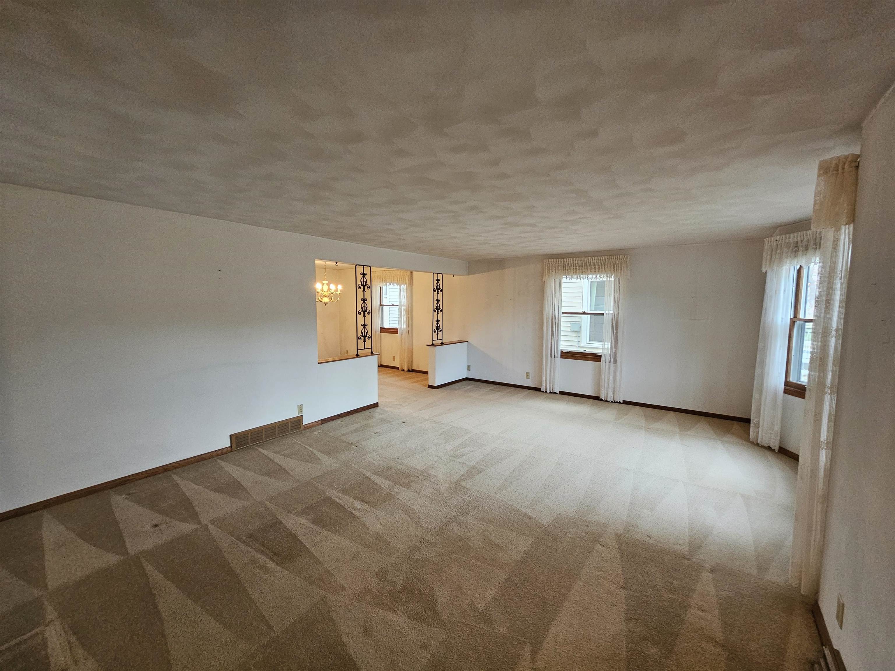 1823 North Alvin Street Appleton, WI 54911 - Photo 7 of 44