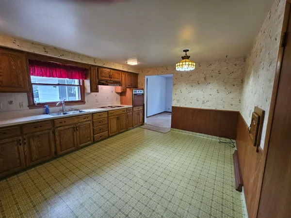 $329,900 | 1823 North Alvin Street, Appleton, WI 54911