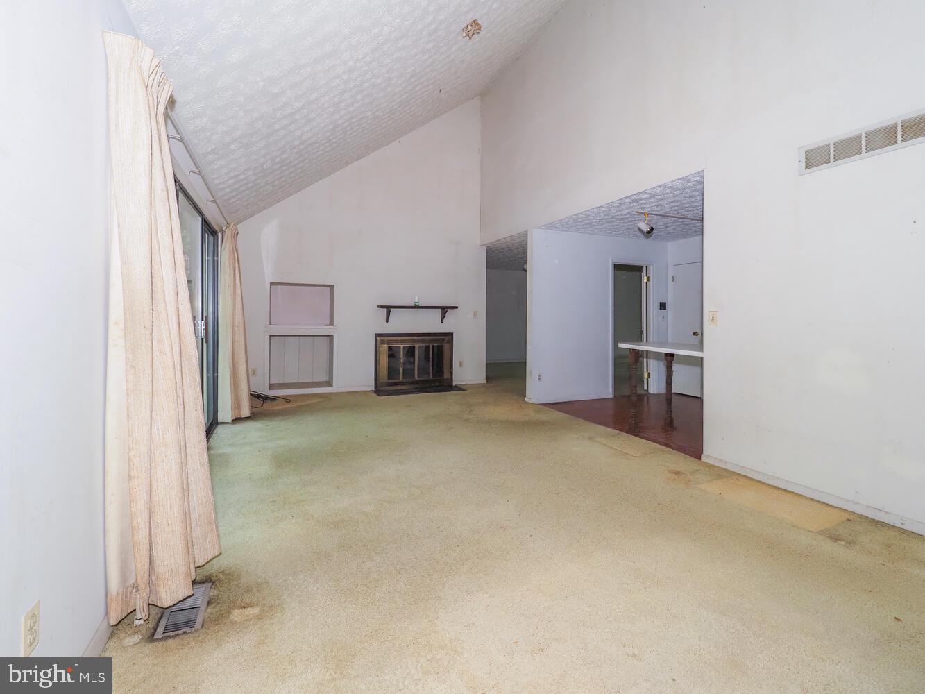 524 Ridge Road Annapolis, MD 21401 - Photo 18 of 58 a view of empty room with a fireplace