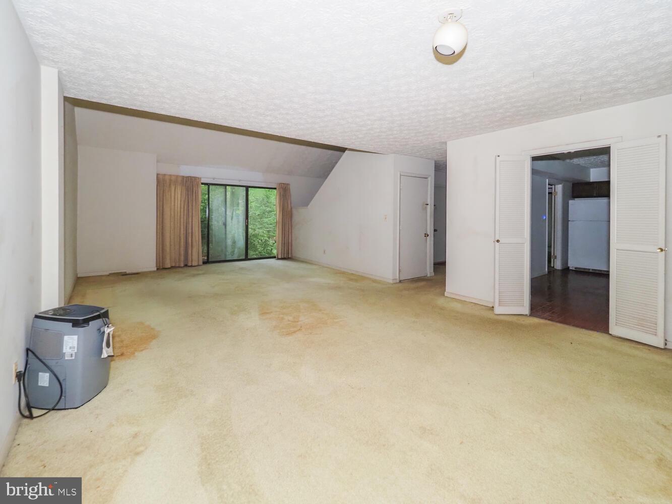 524 Ridge Road Annapolis, MD 21401 - Photo 20 of 58 slider off of formal dining