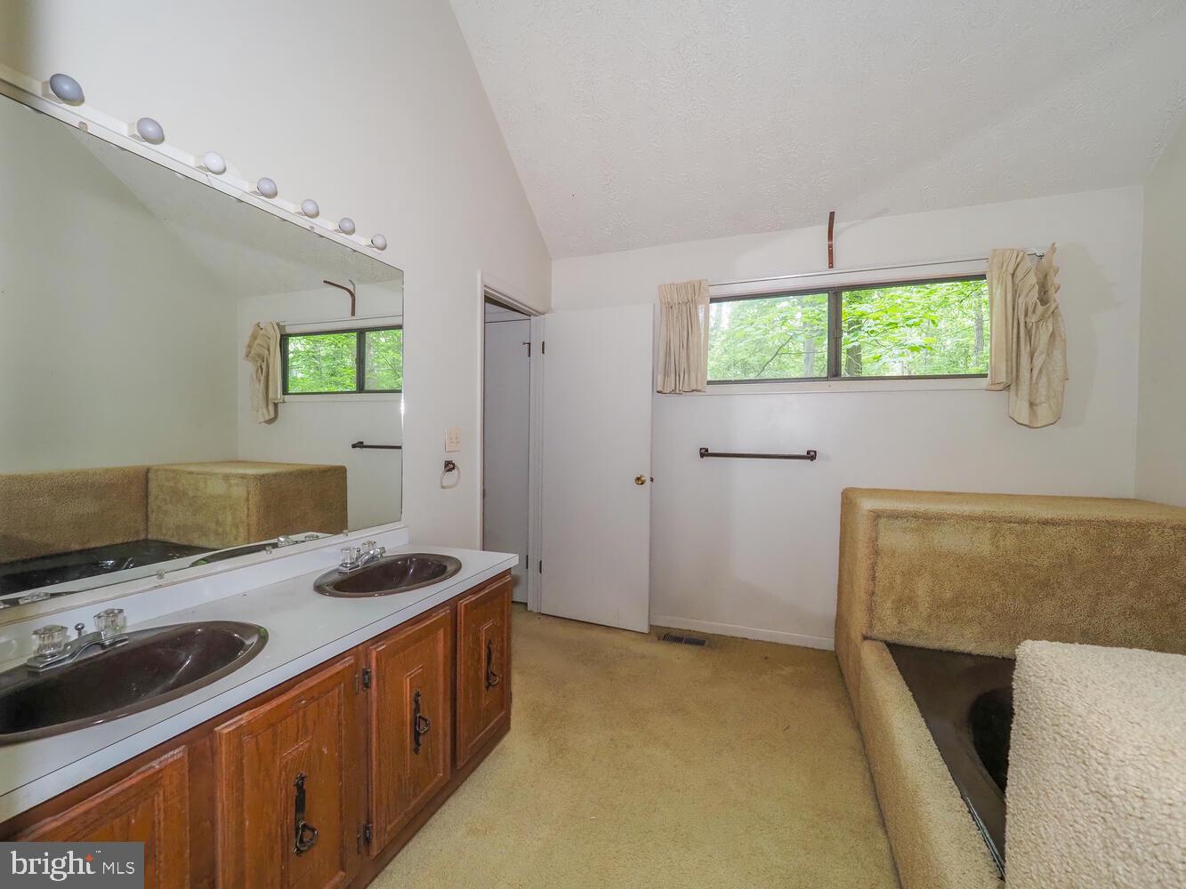 524 Ridge Road Annapolis, MD 21401 - Photo 38 of 58 a kitchen that has a sink and a stove