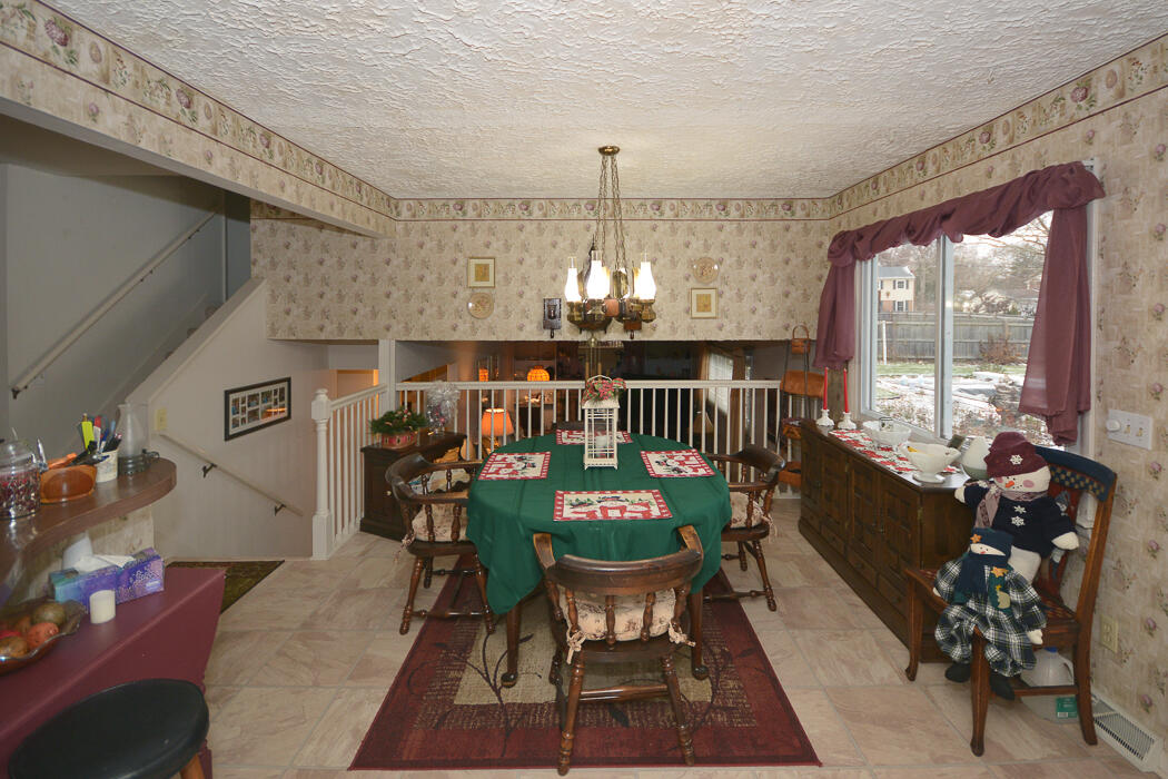 1806 West Kilgore Road Kalamazoo, MI 49008 - Photo 7 of 28 1806wKilgore_07