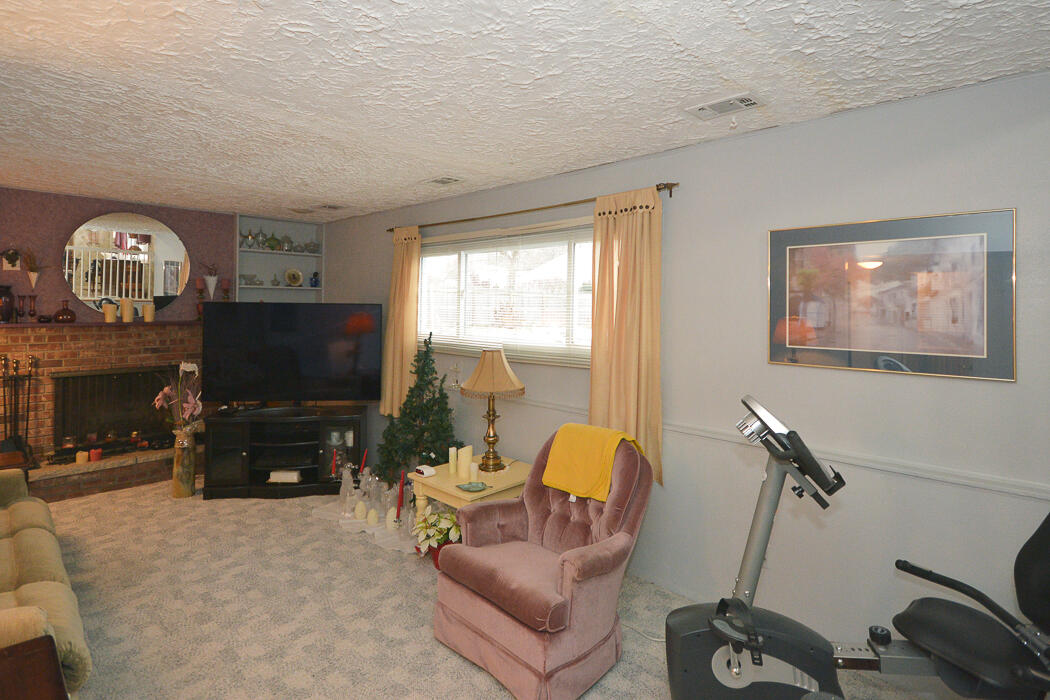 1806 West Kilgore Road Kalamazoo, MI 49008 - Photo 9 of 28 1806wKilgore_10 (1)