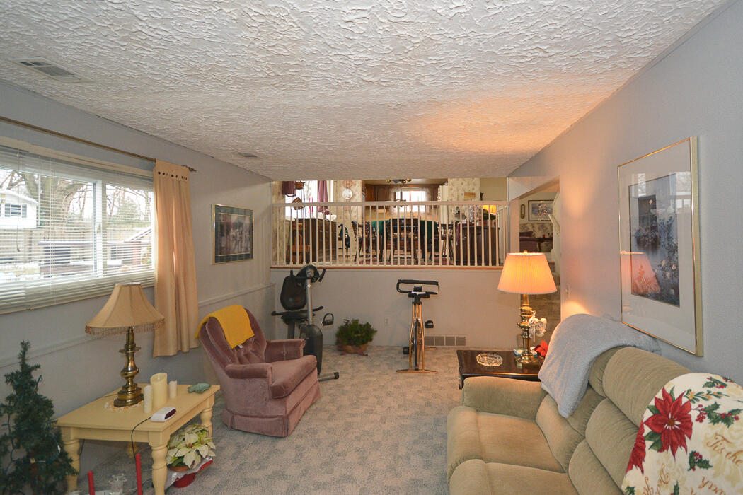 1806 West Kilgore Road Kalamazoo, MI 49008 - Photo 10 of 28 1806wKilgore_12