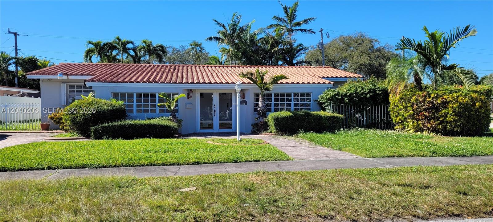 5200 Southwest 89th Place Miami, FL 33165 - Photo 1 of 25
