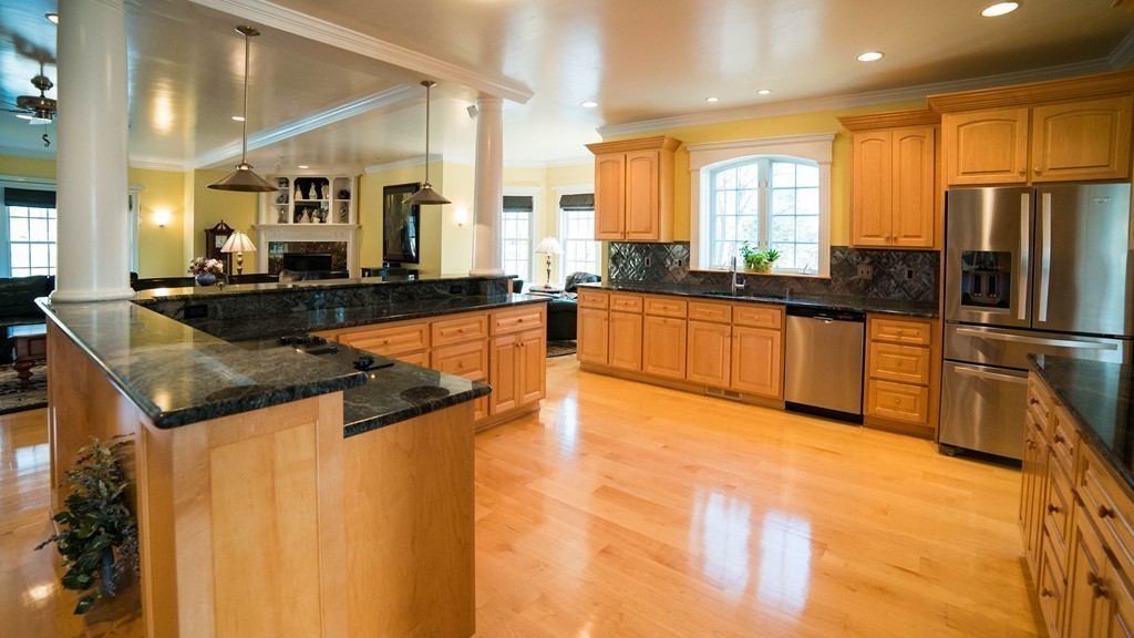 75 Spring Street Shrewsbury, MA 01545 - Photo 13 of 30 Gallery Image 13