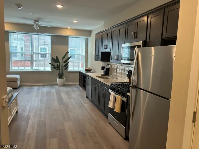 $2,500 | 10 Kings Bridge Road, Unit 206, Fairfield, NJ 07004