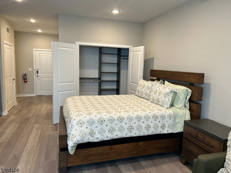 10 Kings Bridge Road, Unit 206 Fairfield, NJ 07004 - Photo 7 of 10