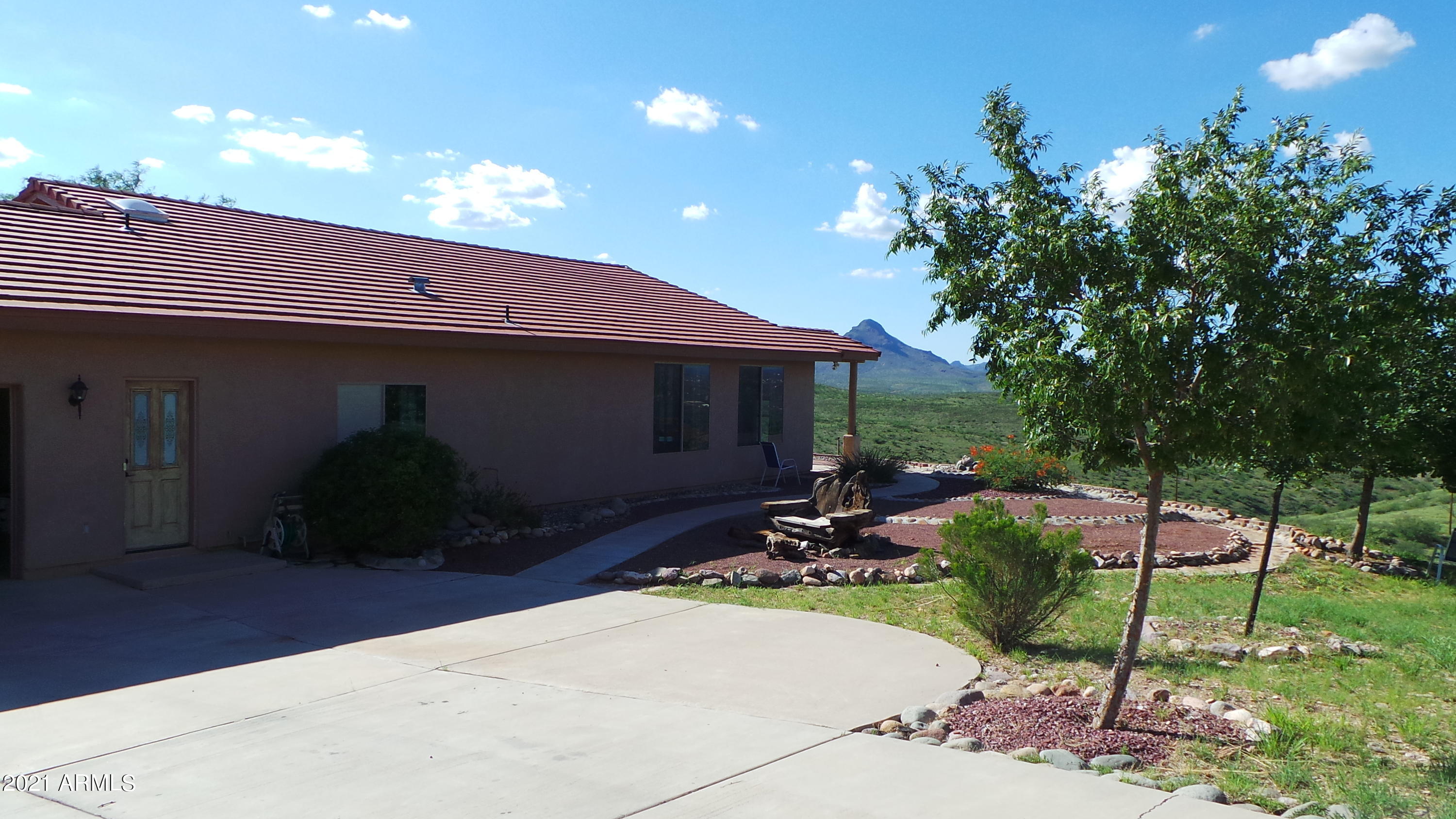 620 Nopal Court Rio Rico, AZ 85648 - Photo 2 of 24 20190829_155148