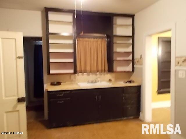 2018 East Richview Road Mount Vernon, IL 62864 - Photo 4 of 9 Gallery Image 4