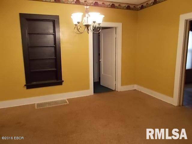 2018 East Richview Road Mount Vernon, IL 62864 - Photo 5 of 9 Gallery Image 5