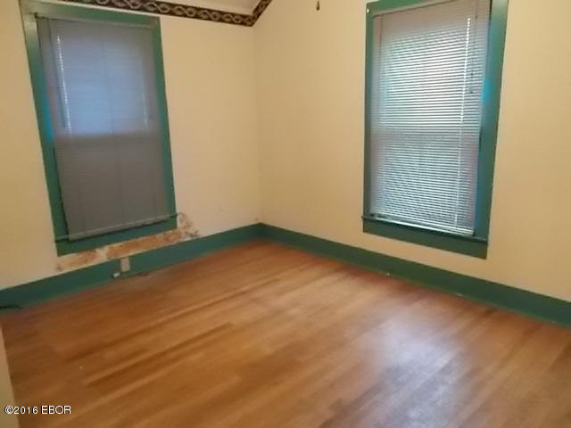 2018 East Richview Road Mount Vernon, IL 62864 - Photo 6 of 9 Gallery Image 6