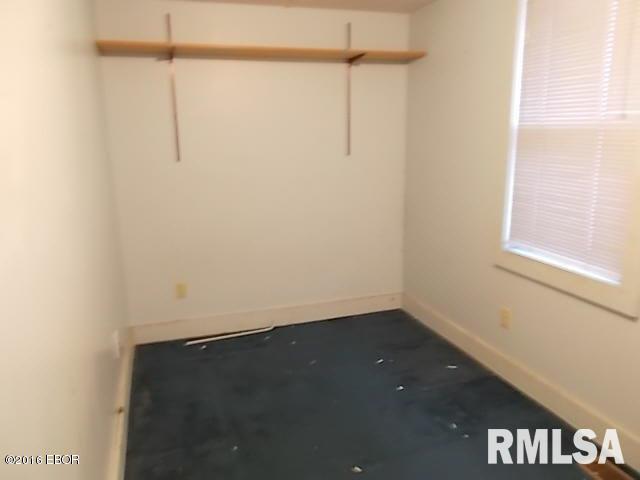 2018 East Richview Road Mount Vernon, IL 62864 - Photo 8 of 9 Gallery Image 8