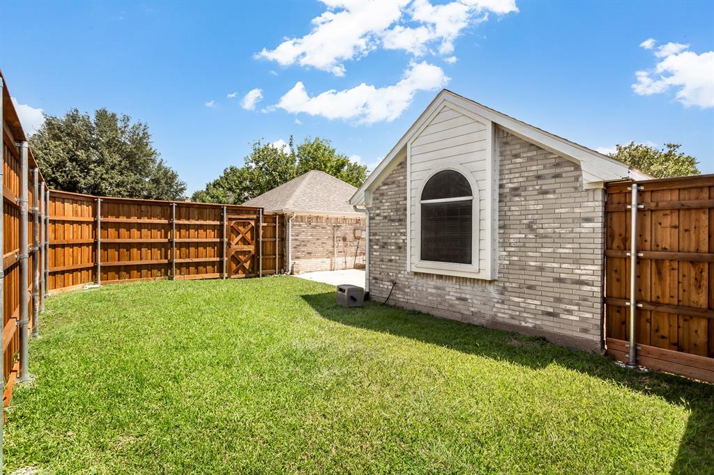 6610 Falcon Street Rowlett, TX 75089 - Photo 2 of 32
