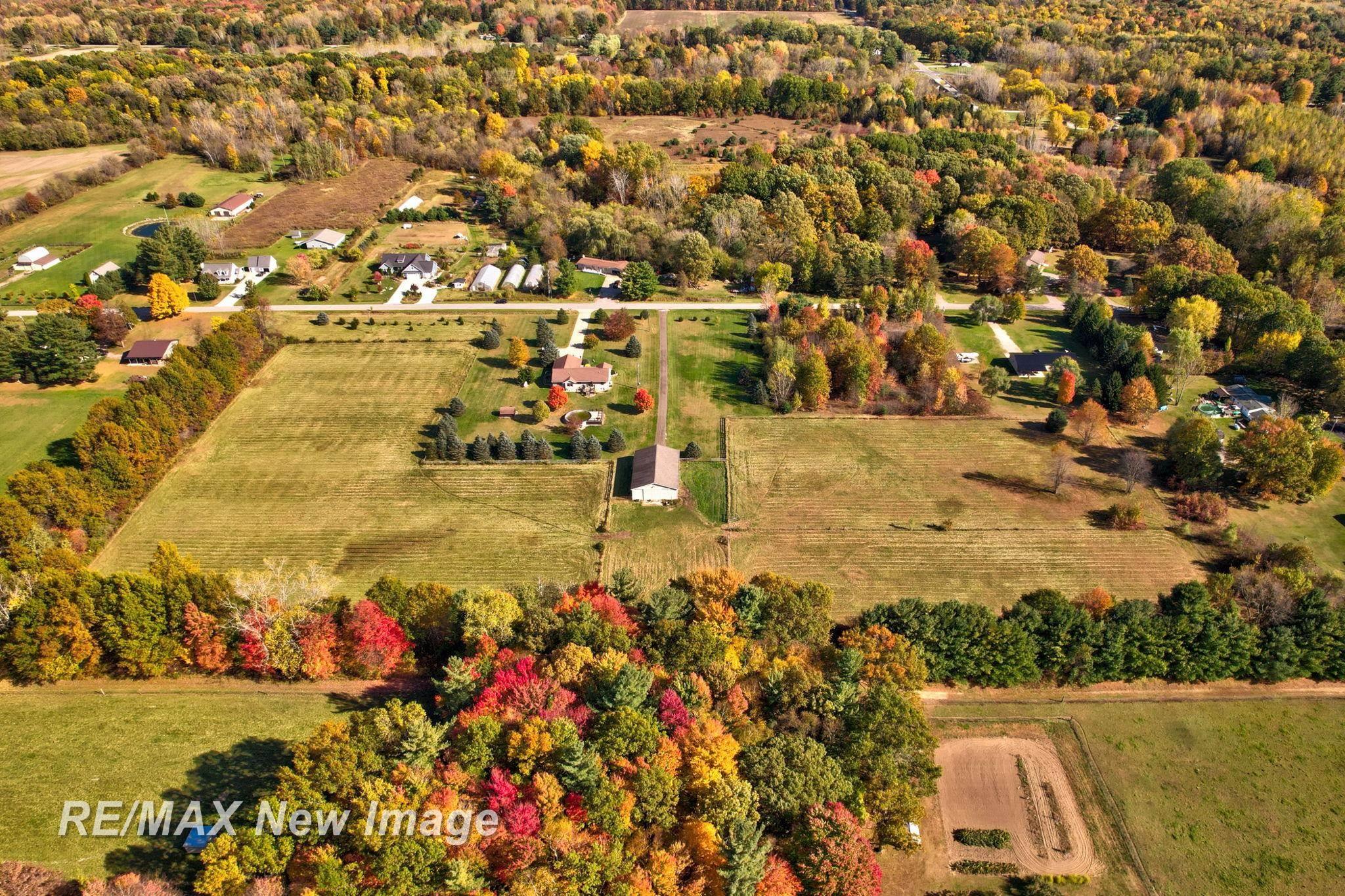 13886 Litchfield Road Montrose, MI 48457 - Photo 71 of 76 50192015-97d8b842-71e6-4885-8f7c-df893e56e708.JPG