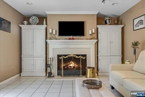 $849,000 | 40 Catherine Court, Cedar Grove, NJ 07009