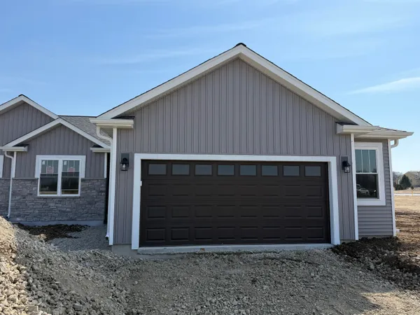 $394,900 | 123 Resort Drive, Johnson Creek, WI 53094
