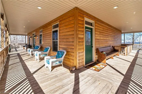 $578,000 | 658 Green Point Lane, Boomer, NC 28606