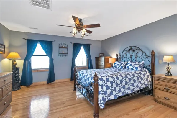 $578,000 | 658 Green Point Lane, Boomer, NC 28606
