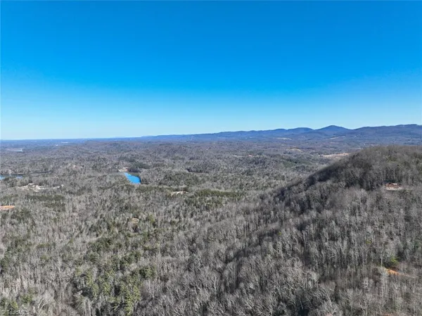 $578,000 | 658 Green Point Lane, Boomer, NC 28606