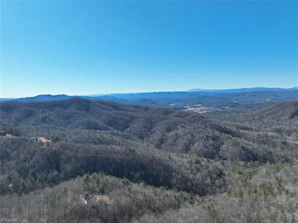 $578,000 | 658 Green Point Lane, Boomer, NC 28606