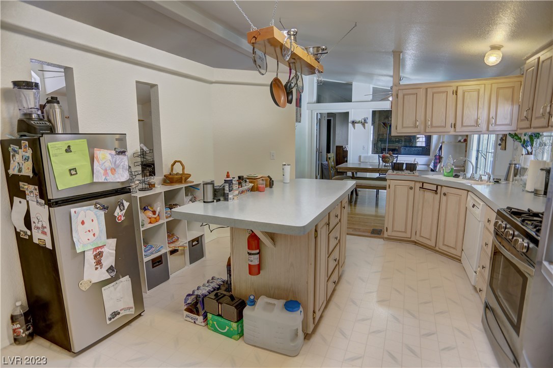 710 Bunarch Road Pahrump, NV 89060 - Photo 14 of 55