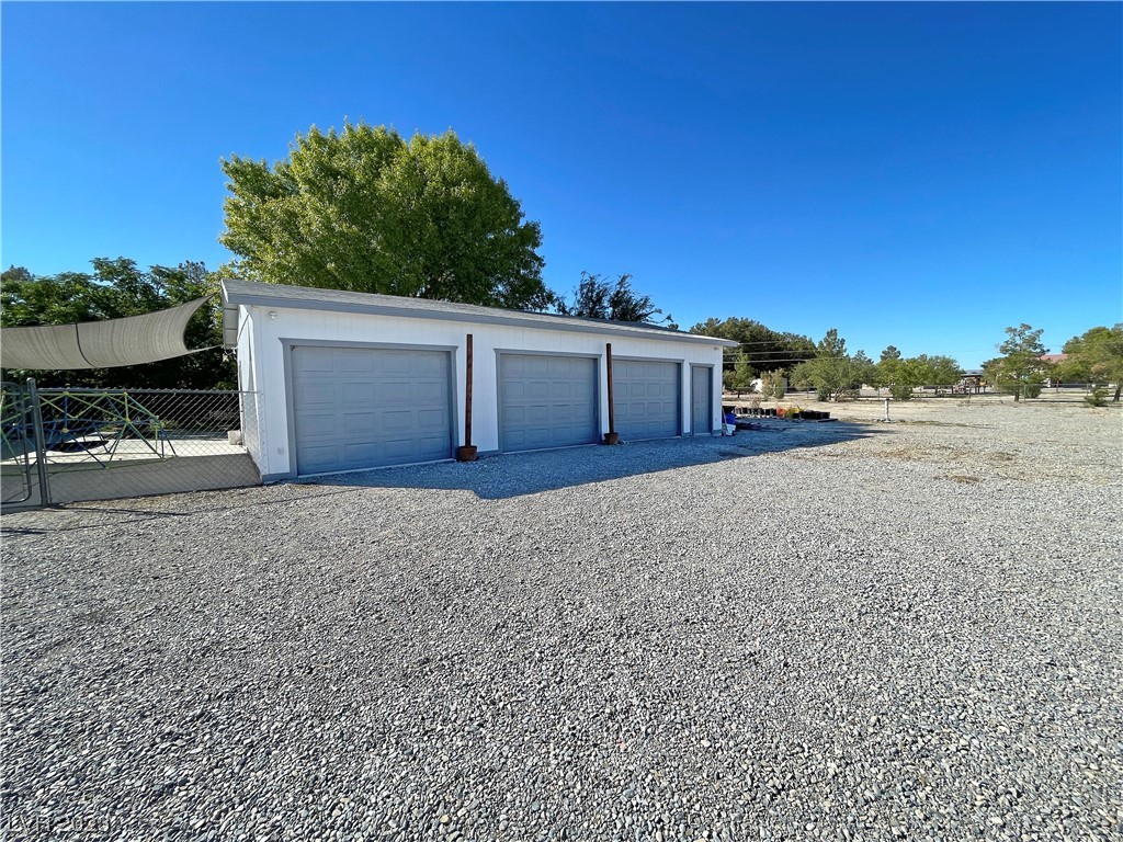 710 Bunarch Road Pahrump, NV 89060 - Photo 5 of 55
