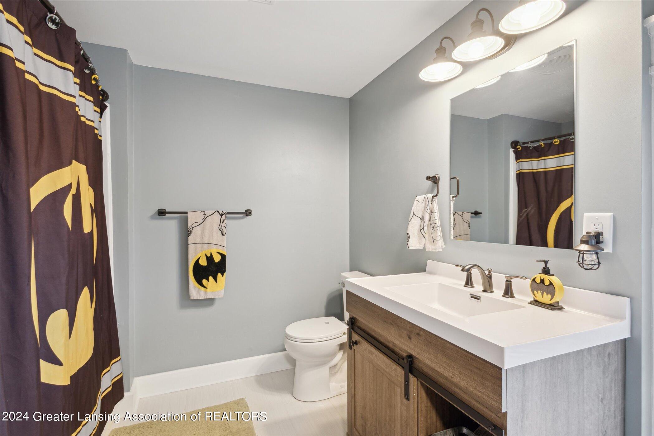 4469 Dell Road Lansing, MI 48911 - Photo 31 of 42 33-4469-Dell-Rd-Lansing-MI-48911-WindowS
