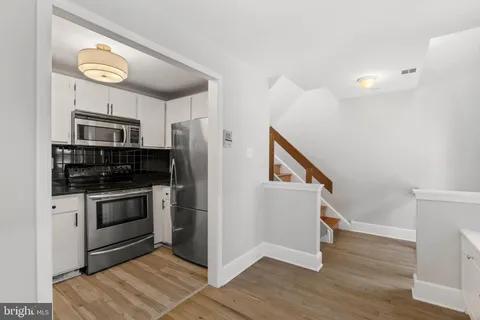 $575,000 | 1903 Spruce Street, Unit 3E, Philadelphia, PA 19103