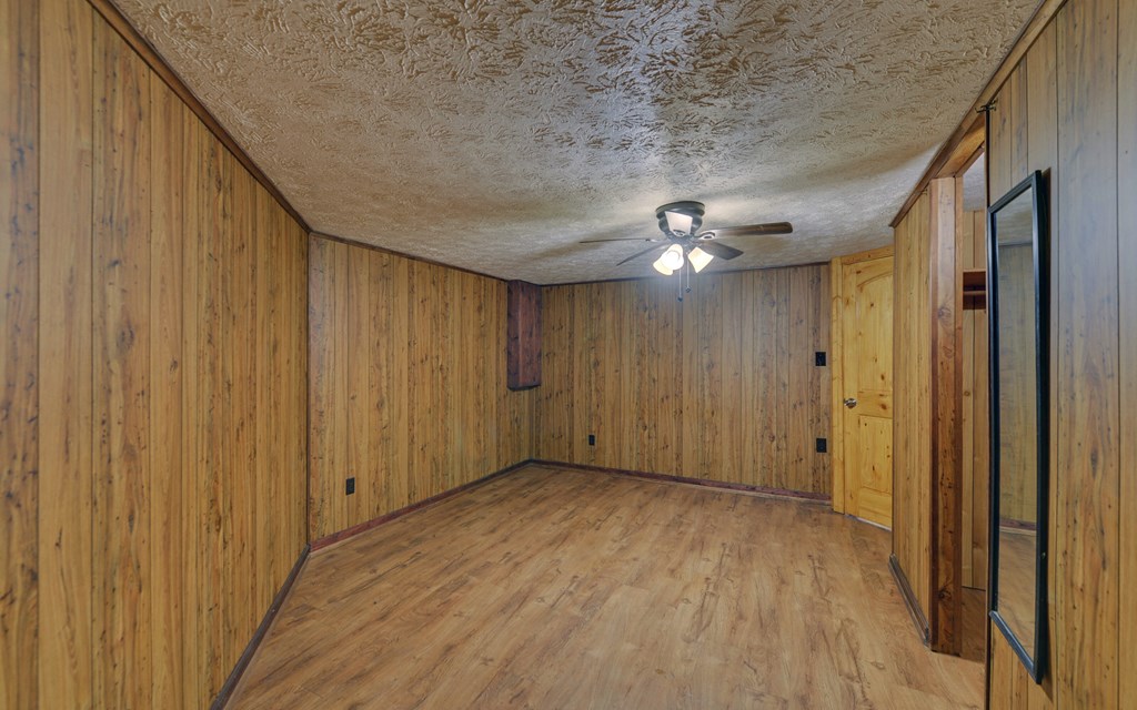 15 Trails End Road Blue Ridge, GA 30513 - Photo 22 of 46 a view of an empty room