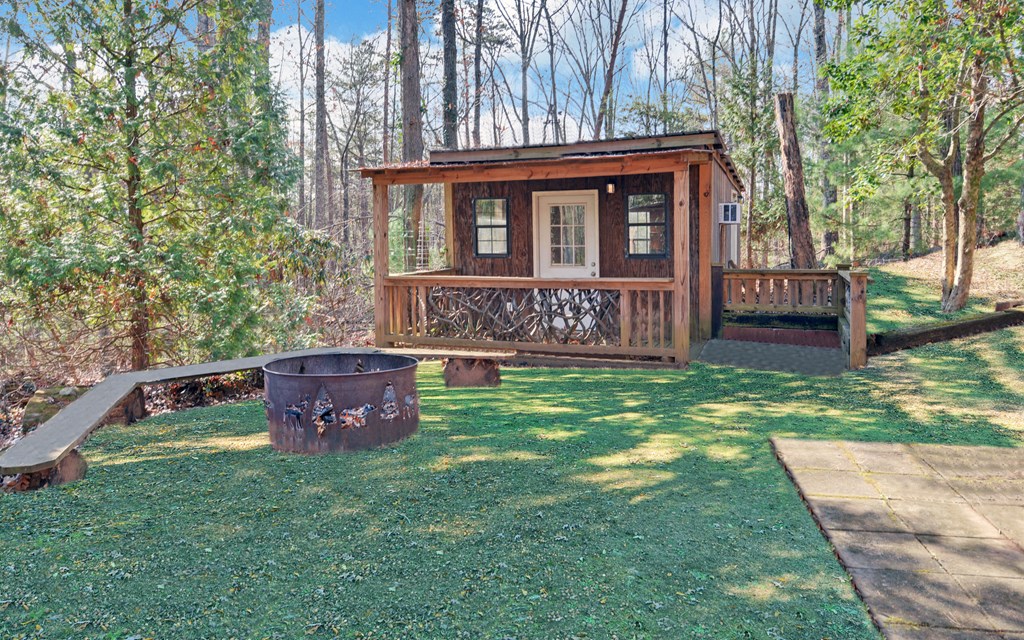15 Trails End Road Blue Ridge, GA 30513 - Photo 43 of 46 front view of a house with a yard
