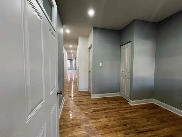 $4,950 | 1446 West Irving Park Road, Unit 1, Chicago, IL 60613