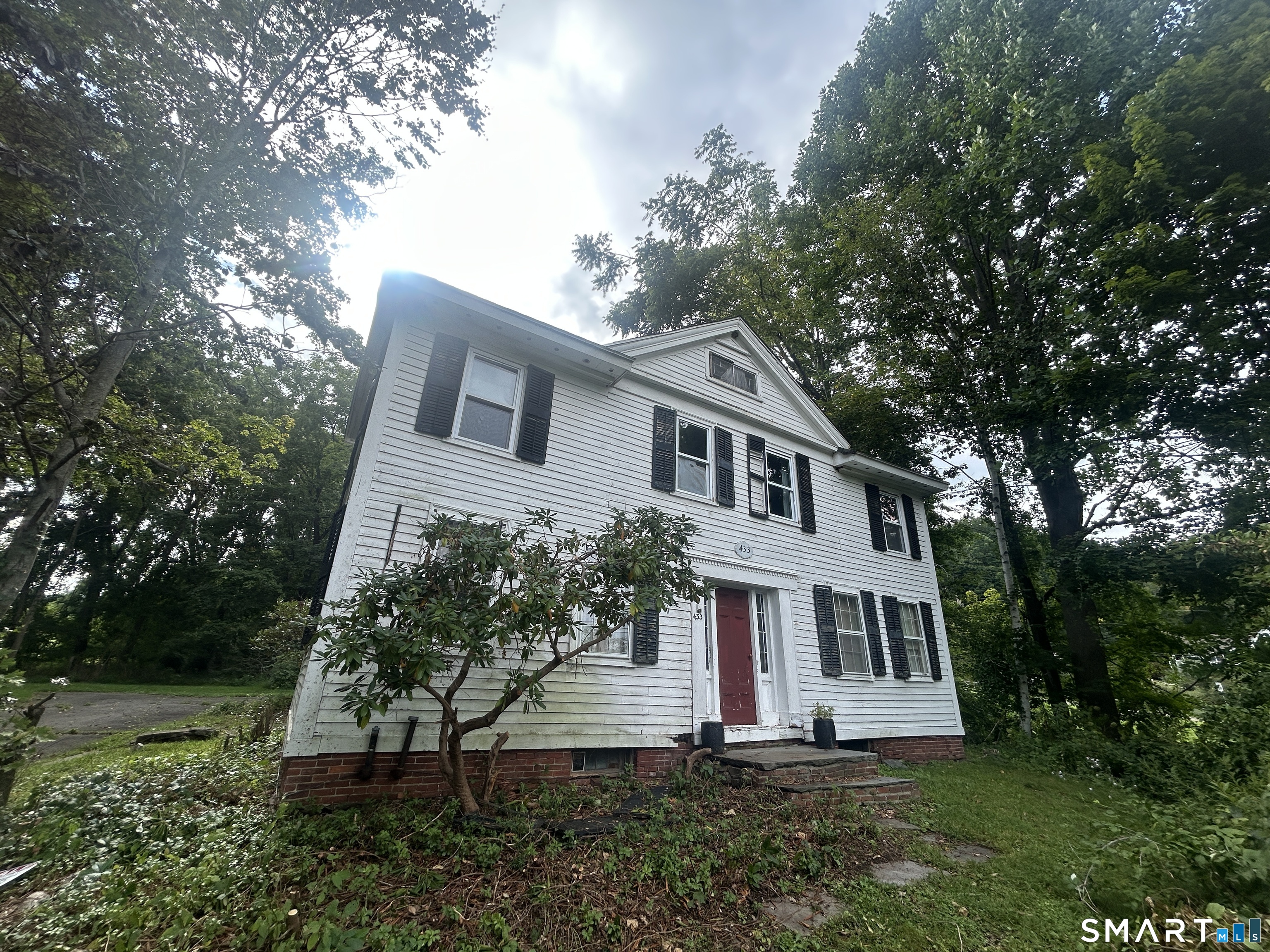 433 Simsbury Road Bloomfield, CT 06002 - Photo 8 of 37 Gallery Image 8