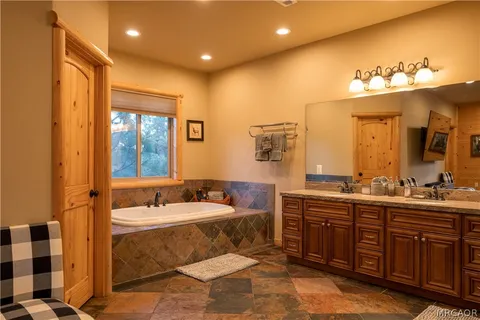 $1,499,000 | 325 Stony Creek Road, Big Bear Lake, CA 92315