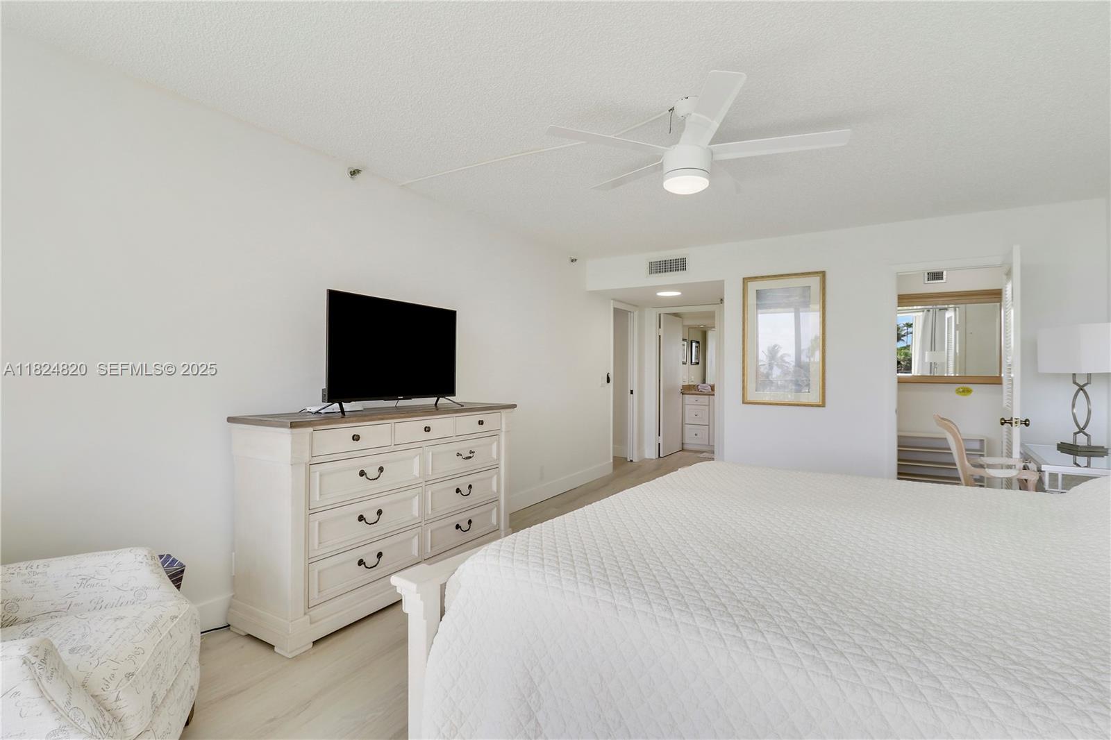 1300 South S Highway, Unit 311 Jupiter, FL 33477 - Photo 24 of 70 Primary bedroom