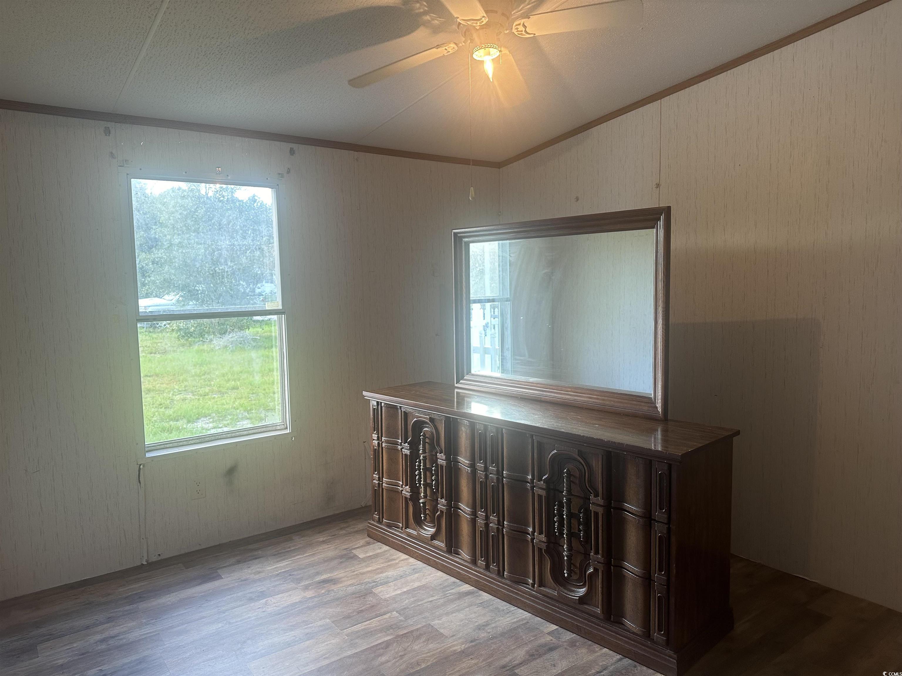 637 Wren Street Loris, SC 29569 - Photo 4 of 6