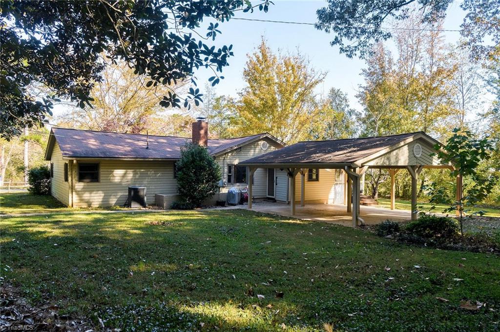 302 Hunt Road Lexington, NC 27292 - Photo 2 of 30 Gallery Image 2