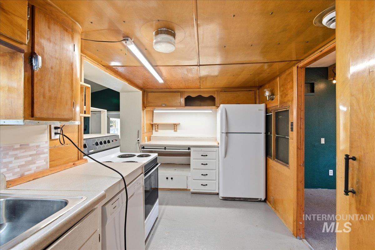 6 Rattlesnake Road Boise, ID 83716 - Photo 14 of 32