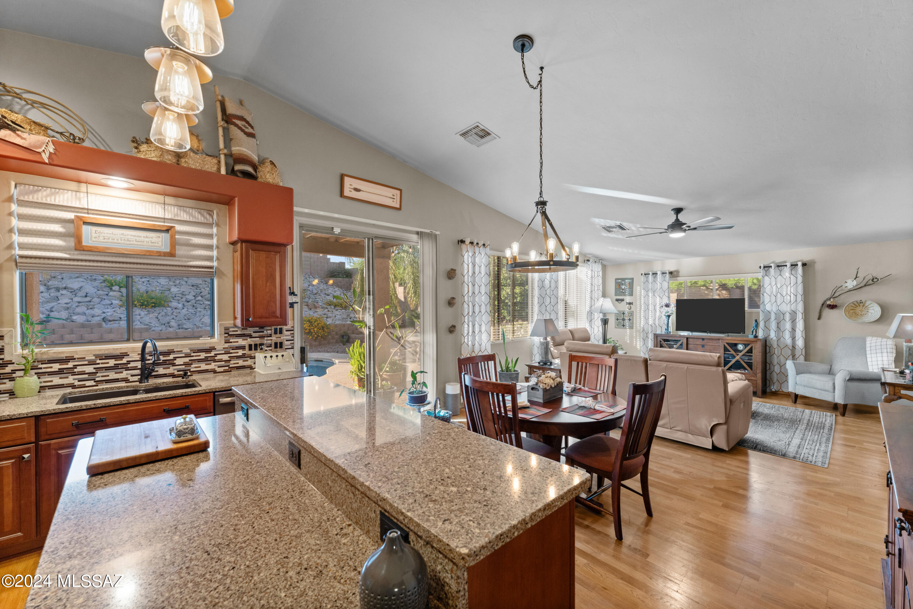 284 West Plateau Road Tucson, AZ 85737 - Photo 25 of 50 DSC01982