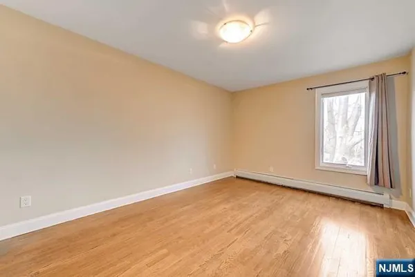 $5,100 | 31 Skymark Court, Unit 31, Upper Saddle River, NJ 07458