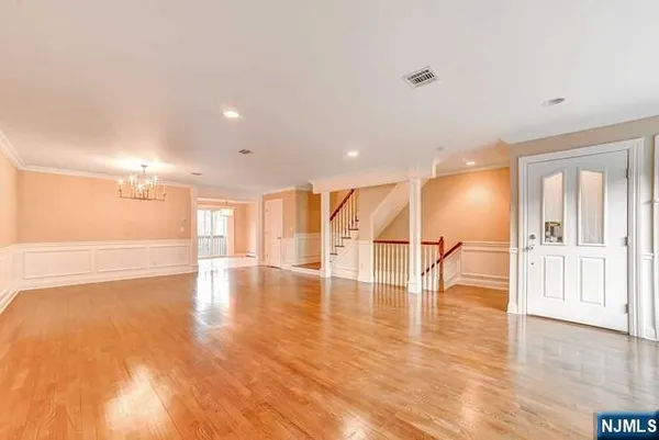 $5,100 | 31 Skymark Court, Unit 31, Upper Saddle River, NJ 07458